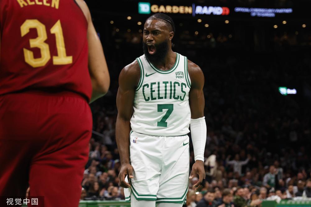 伍稳居季后 伍稳居季后