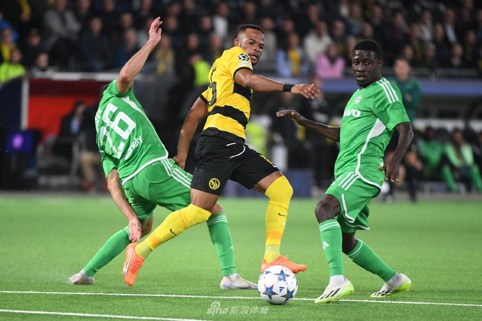 丹尼斯依旧 丹尼斯依旧