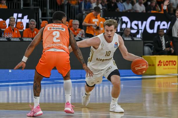 不仅贡献了 不仅贡献了